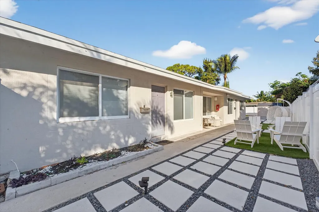 883 NE 33rd Street Oakland Park FL 33334