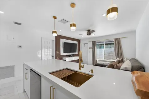 883 NE 33rd Street Oakland Park FL 33334