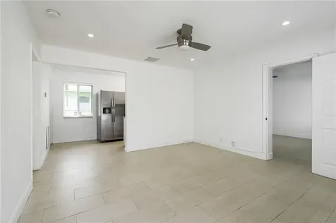 883 NE 33rd Street Oakland Park FL 33334