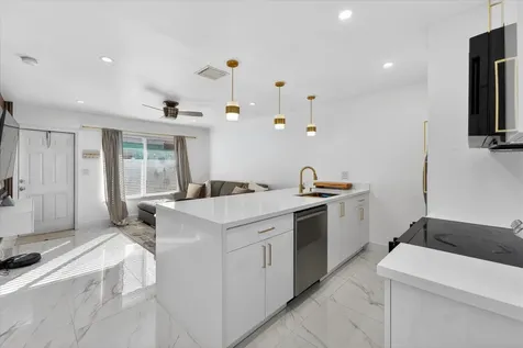 883 NE 33rd Street Oakland Park FL 33334