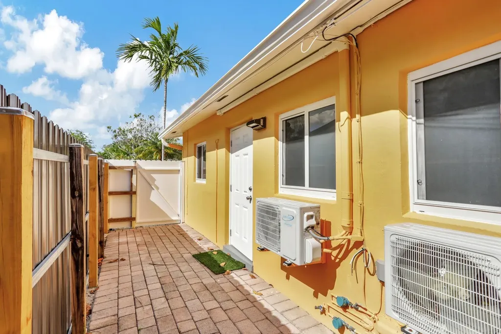 1000 SW 30th Street Fort Lauderdale FL 33315