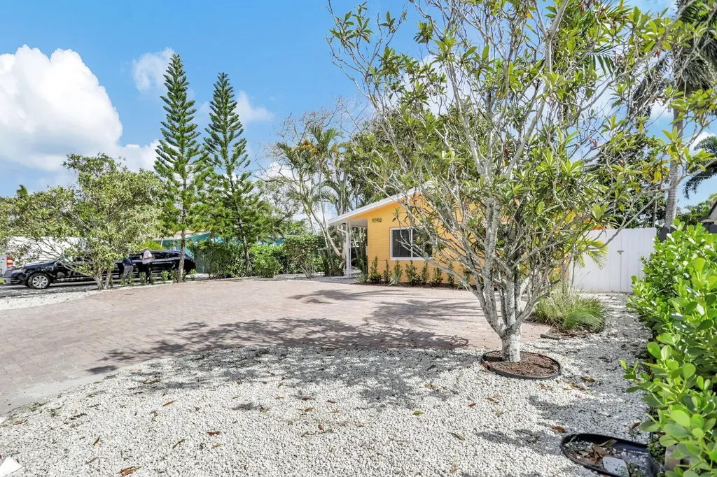 1000 SW 30th Street Fort Lauderdale FL 33315