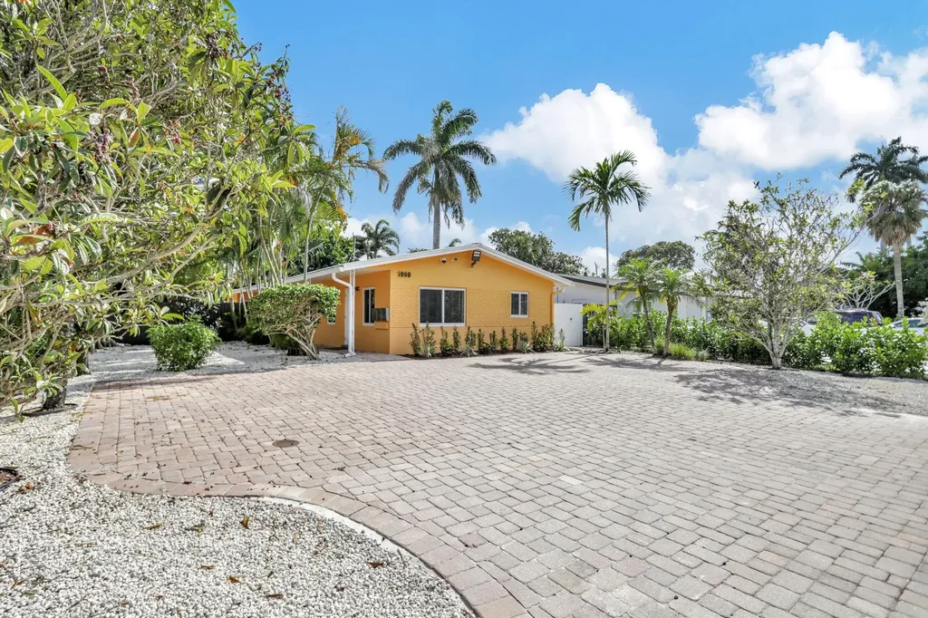 1000 SW 30th Street Fort Lauderdale FL 33315