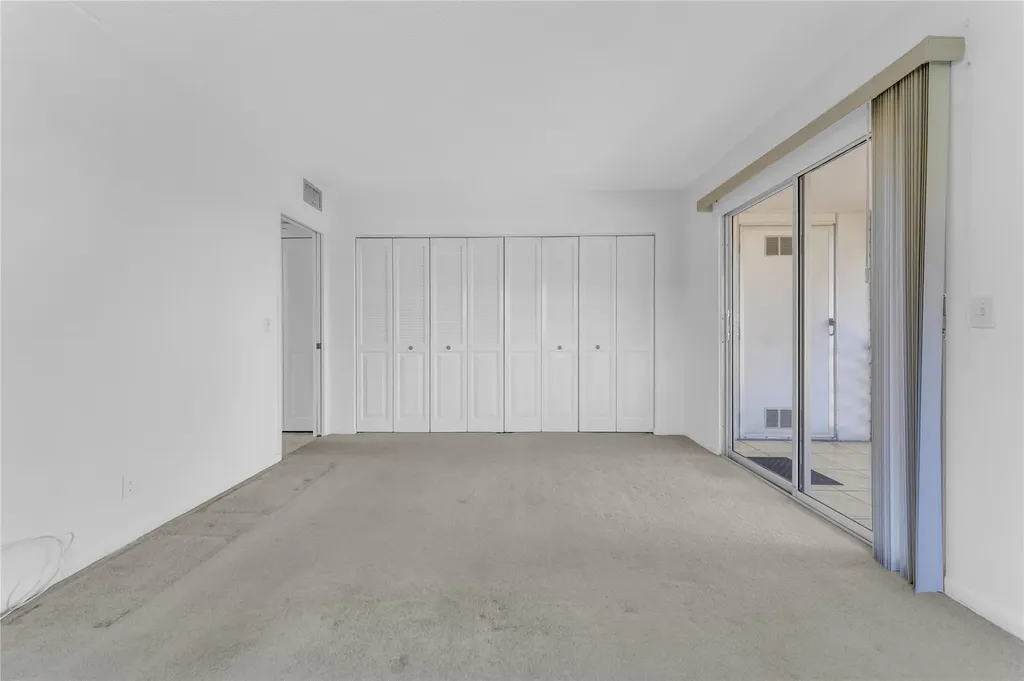 176 Westbury J Deerfield Beach FL 33442