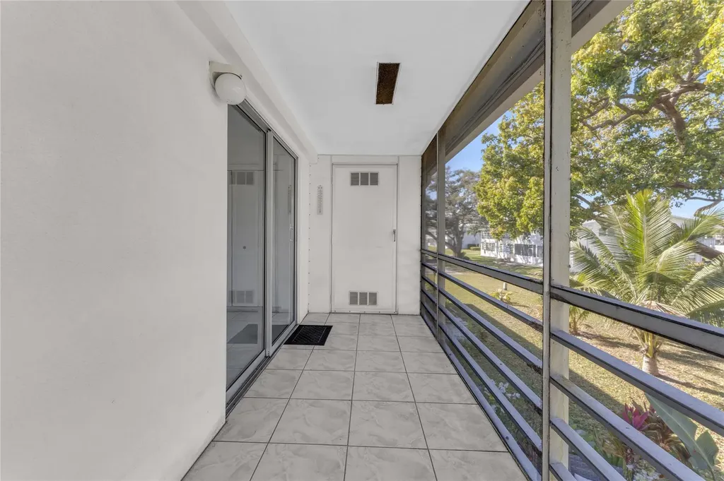 176 Westbury J Deerfield Beach FL 33442