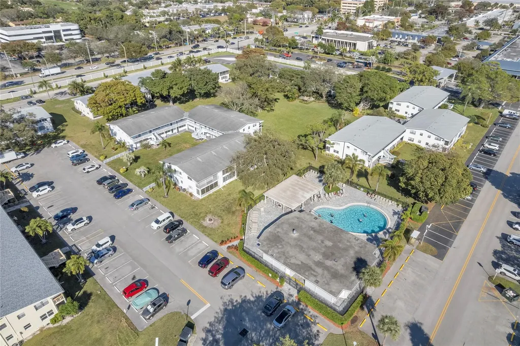176 Westbury J Deerfield Beach FL 33442