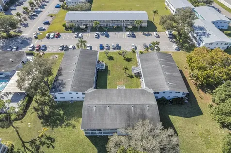 176 Westbury J Deerfield Beach FL 33442