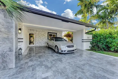 2116 NE 25th Street Wilton Manors FL 33305
