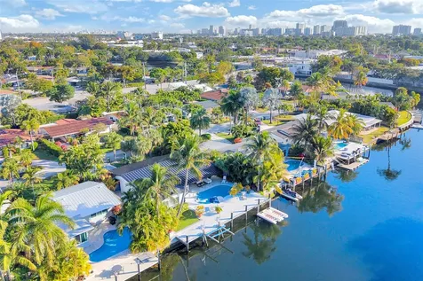 2116 NE 25th Street Wilton Manors FL 33305