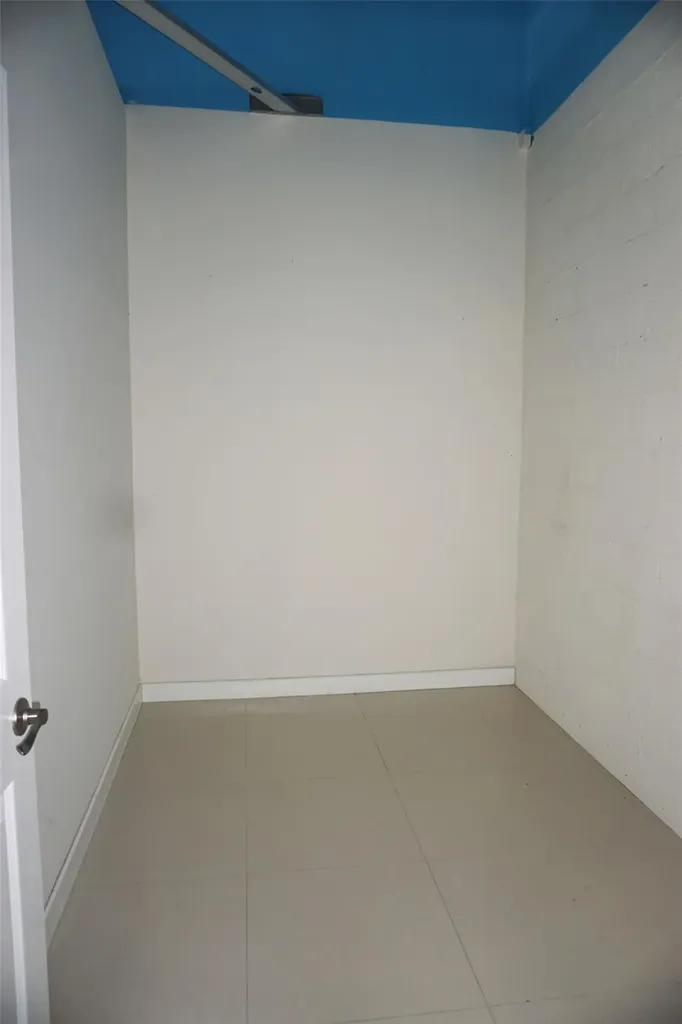 374 N Rock Island Road Pompano Beach FL 33063