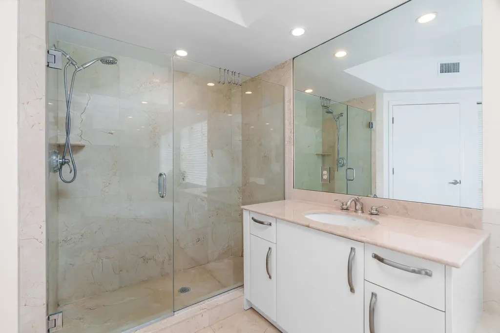 2051 SE 3rd Street Deerfield Beach FL 33441