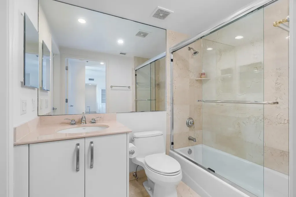 2051 SE 3rd Street Deerfield Beach FL 33441