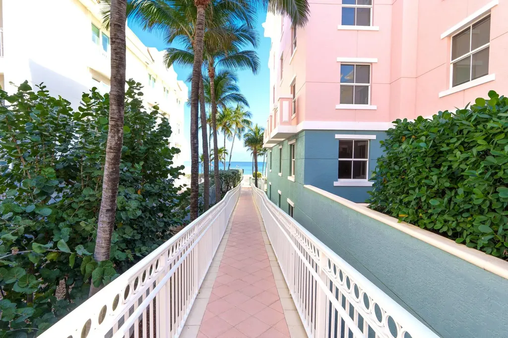 2051 SE 3rd Street Deerfield Beach FL 33441