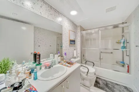 1400 SW 137th Avenue Pembroke Pines FL 33027