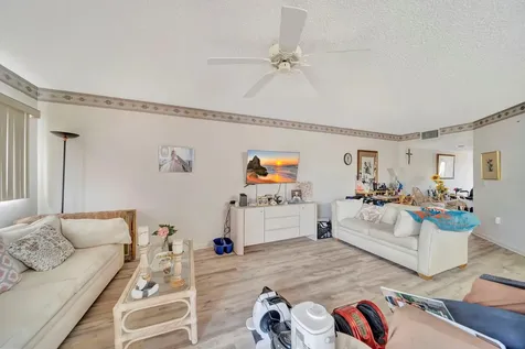 1400 SW 137th Avenue Pembroke Pines FL 33027