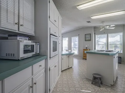 7648 Kyak Micco FL 32976