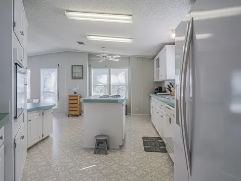 7648 Kyak Micco FL 32976