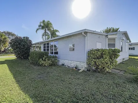 7648 Kyak Micco FL 32976