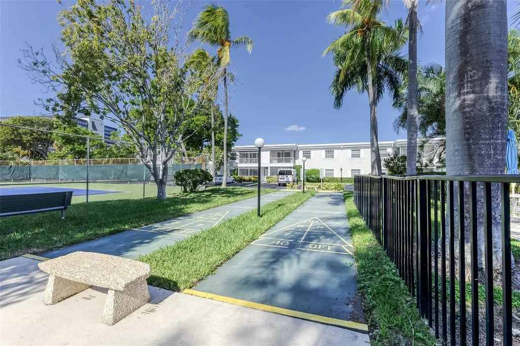 6253 Bay Club Drive Fort Lauderdale FL 33308