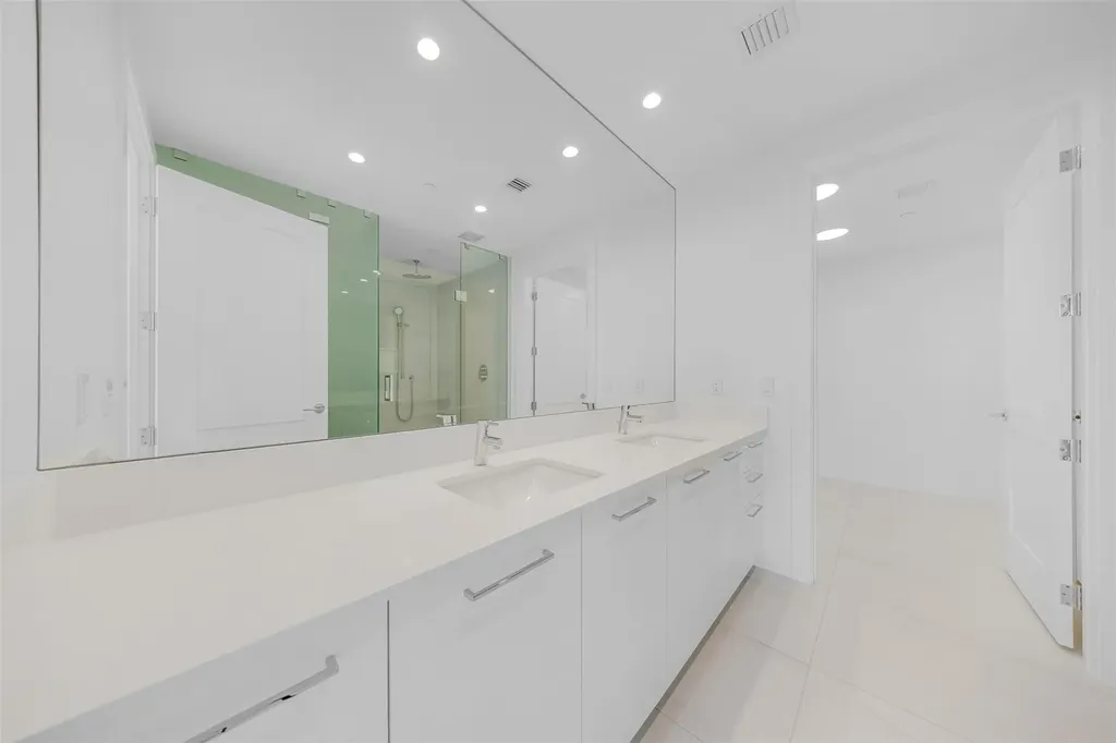153 N Seabreeze Fort Lauderdale FL 33304