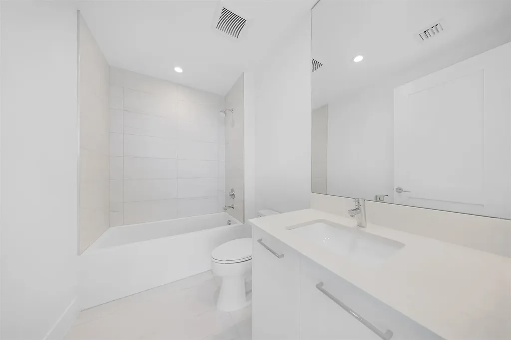 153 N Seabreeze Fort Lauderdale FL 33304