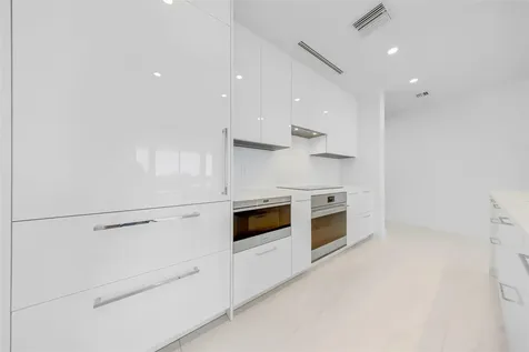 153 N Seabreeze Fort Lauderdale FL 33304