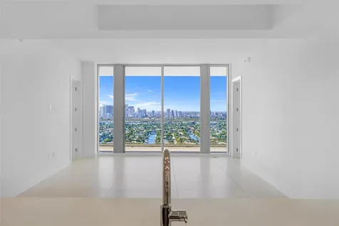 153 N Seabreeze Fort Lauderdale FL 33304
