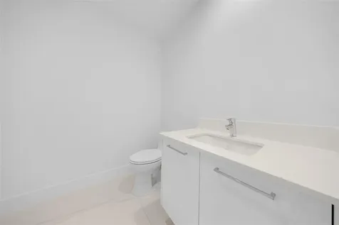 153 N Seabreeze Fort Lauderdale FL 33304