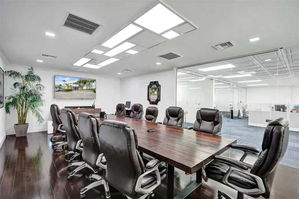 1520 E Sunrise Fort Lauderdale FL 33304
