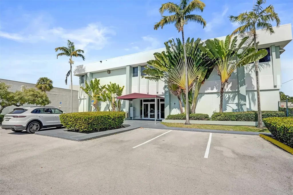 1520 E Sunrise Fort Lauderdale FL 33304