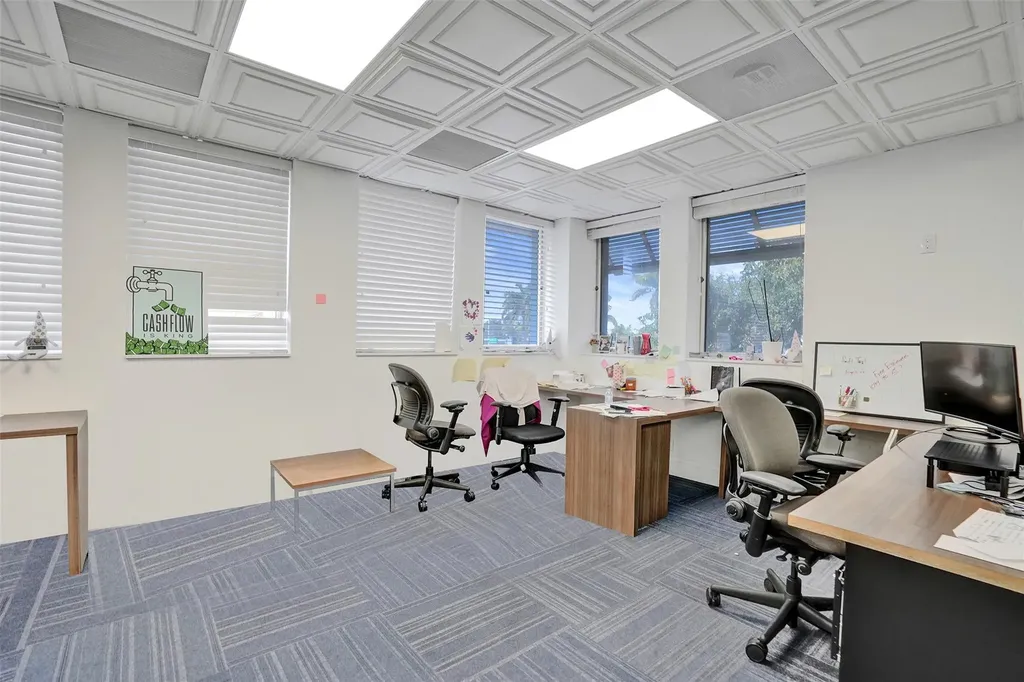1520 E Sunrise Fort Lauderdale FL 33304