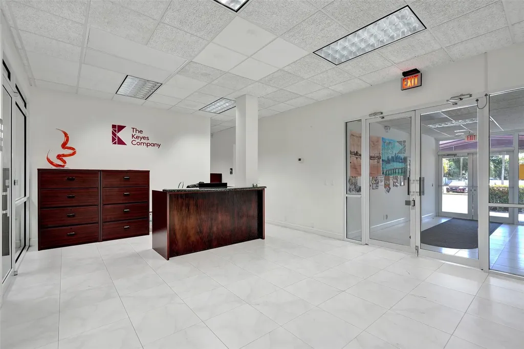 1520 E Sunrise Fort Lauderdale FL 33304