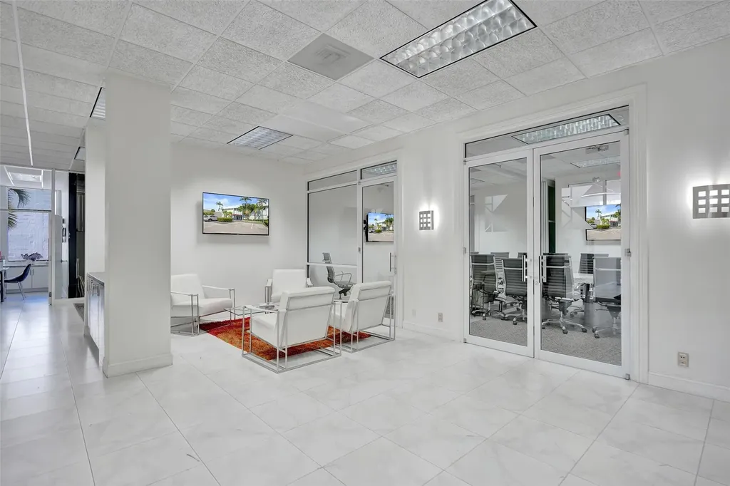 1520 E Sunrise Fort Lauderdale FL 33304