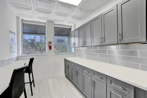 1520 E Sunrise Fort Lauderdale FL 33304