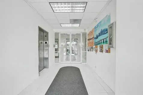 1520 E Sunrise Fort Lauderdale FL 33304