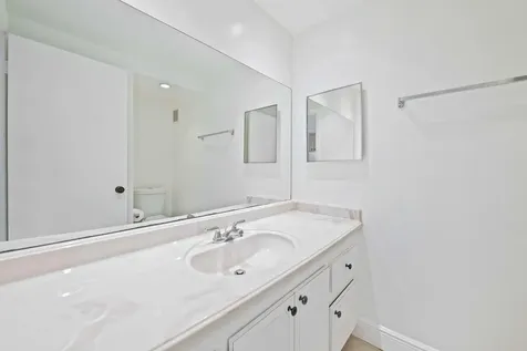 140 Lakeview Drive Weston FL 33326