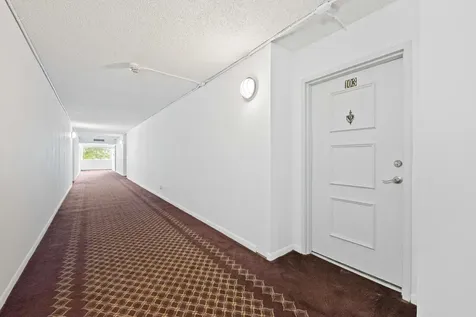 140 Lakeview Drive Weston FL 33326