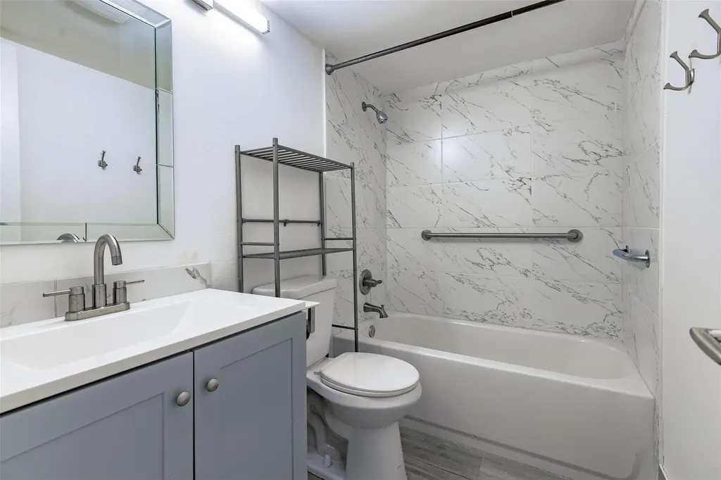 167 Lyndhurst L Deerfield Beach FL 33442