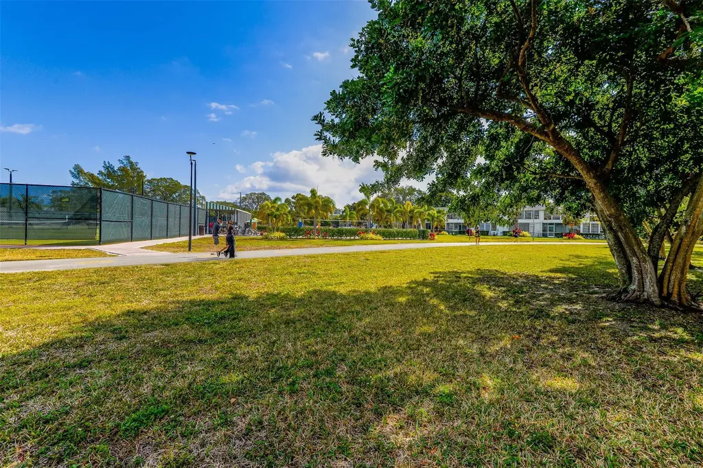 167 Lyndhurst L Deerfield Beach FL 33442