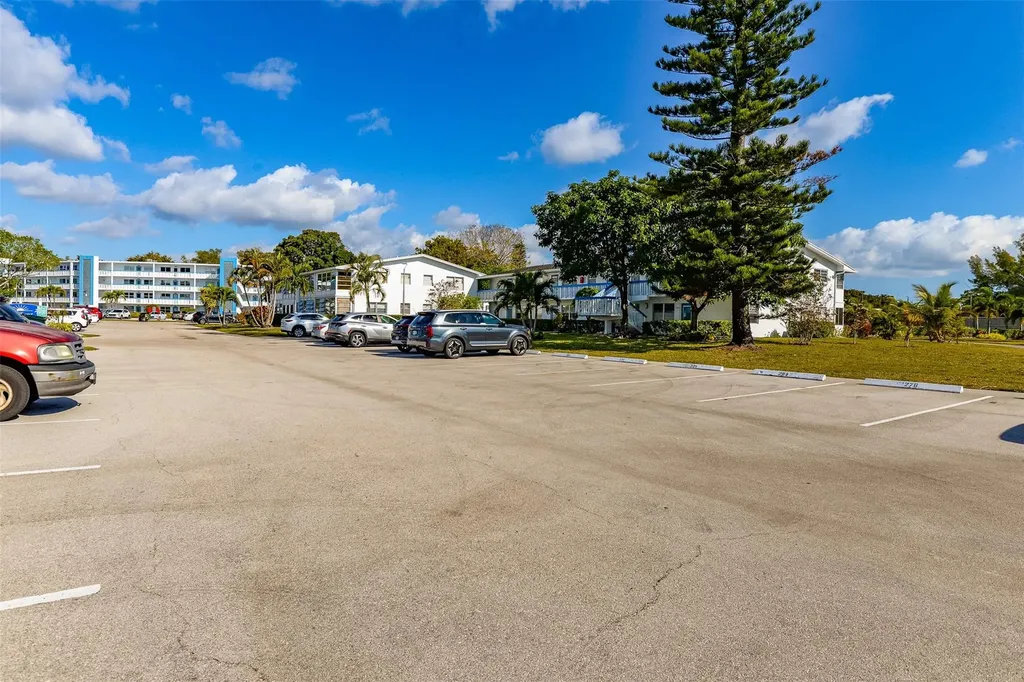 167 Lyndhurst L Deerfield Beach FL 33442