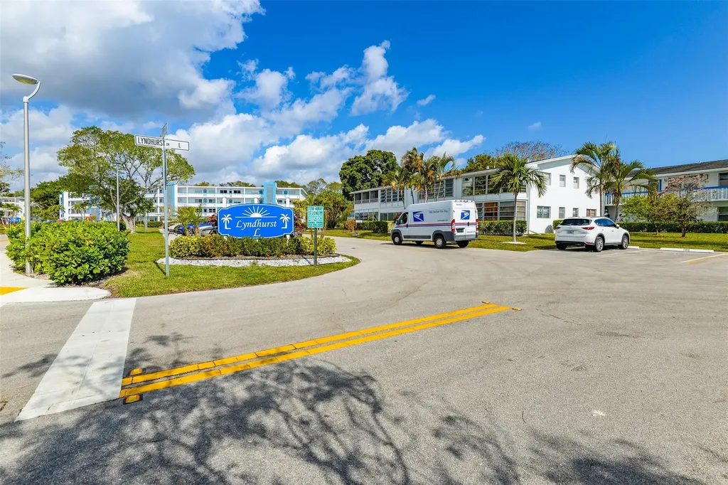 167 Lyndhurst L Deerfield Beach FL 33442