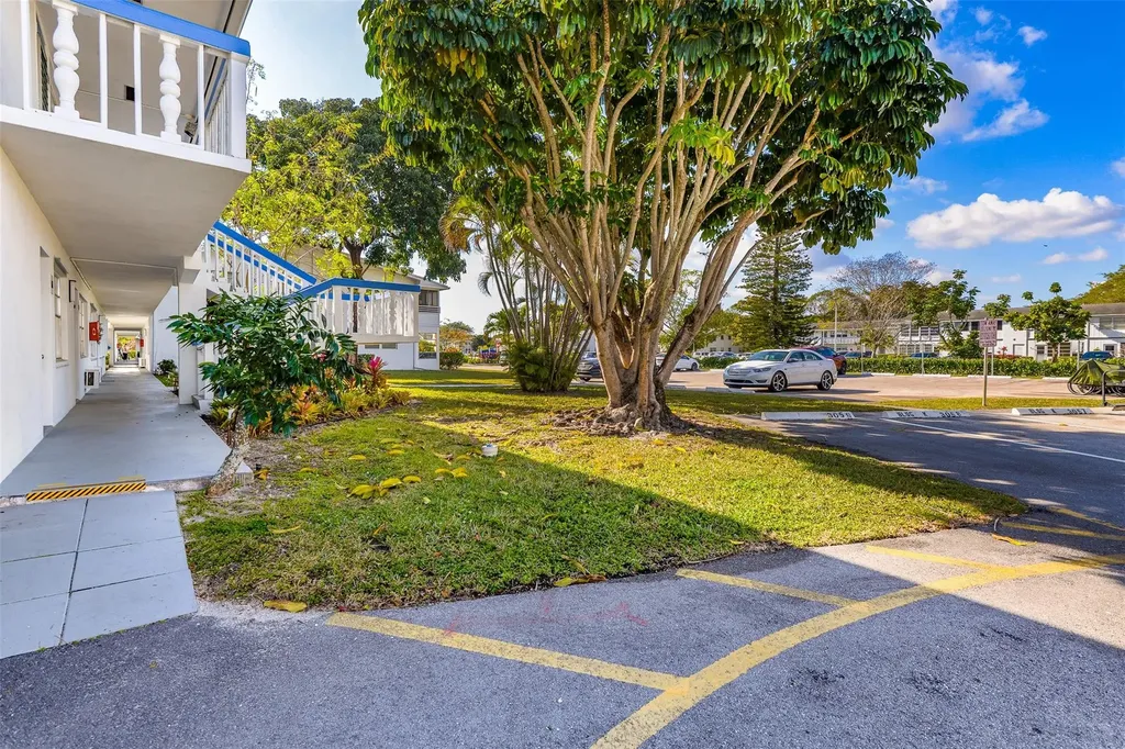 167 Lyndhurst L Deerfield Beach FL 33442