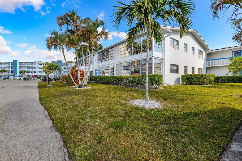 167 Lyndhurst L Deerfield Beach FL 33442