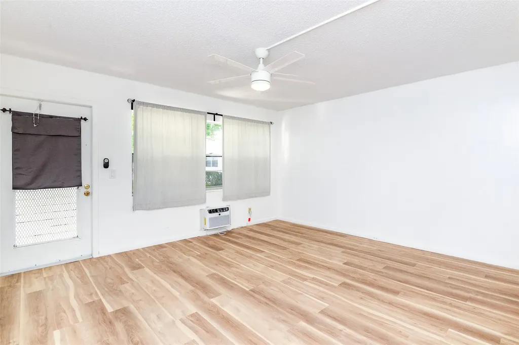 167 Lyndhurst L Deerfield Beach FL 33442