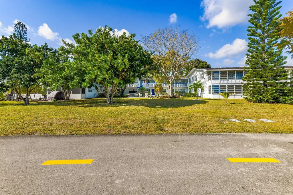 167 Lyndhurst L Deerfield Beach FL 33442