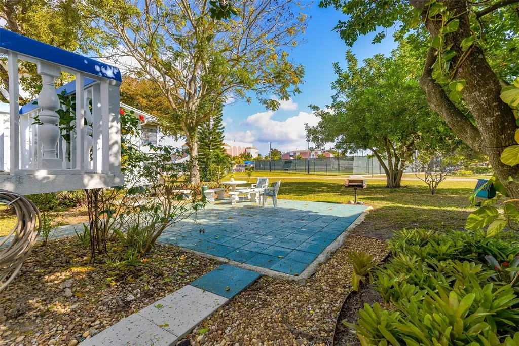 167 Lyndhurst L Deerfield Beach FL 33442