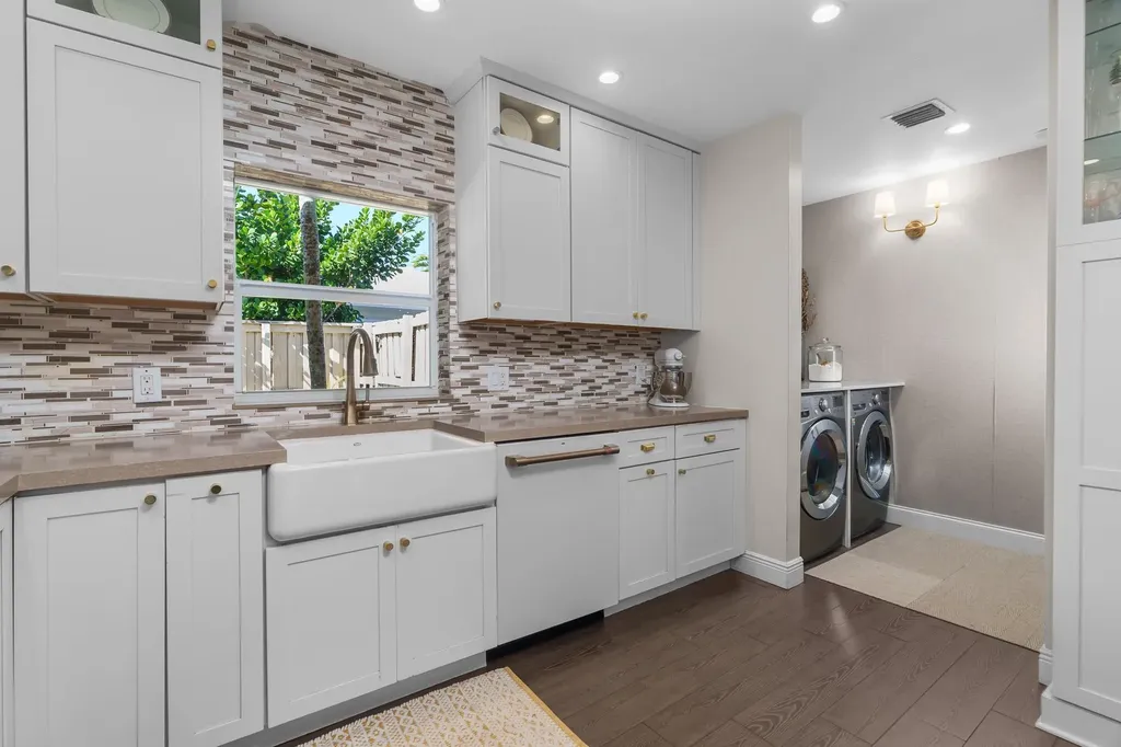 2740 NE 27th Court Fort Lauderdale FL 33306
