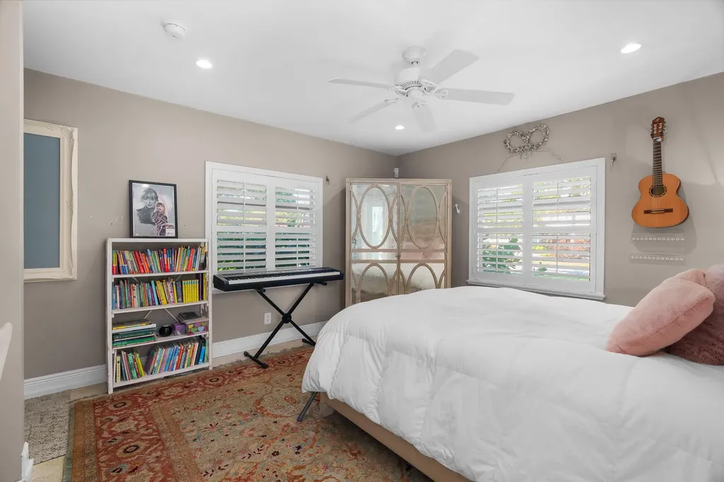 2740 NE 27th Court Fort Lauderdale FL 33306