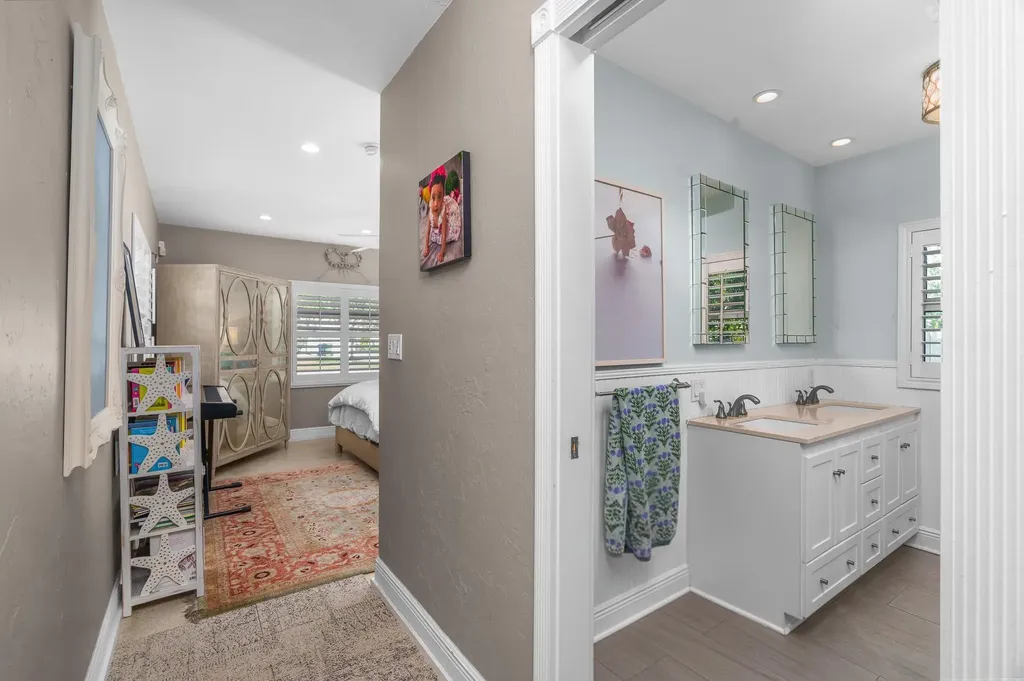 2740 NE 27th Court Fort Lauderdale FL 33306
