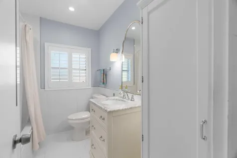 2740 NE 27th Court Fort Lauderdale FL 33306